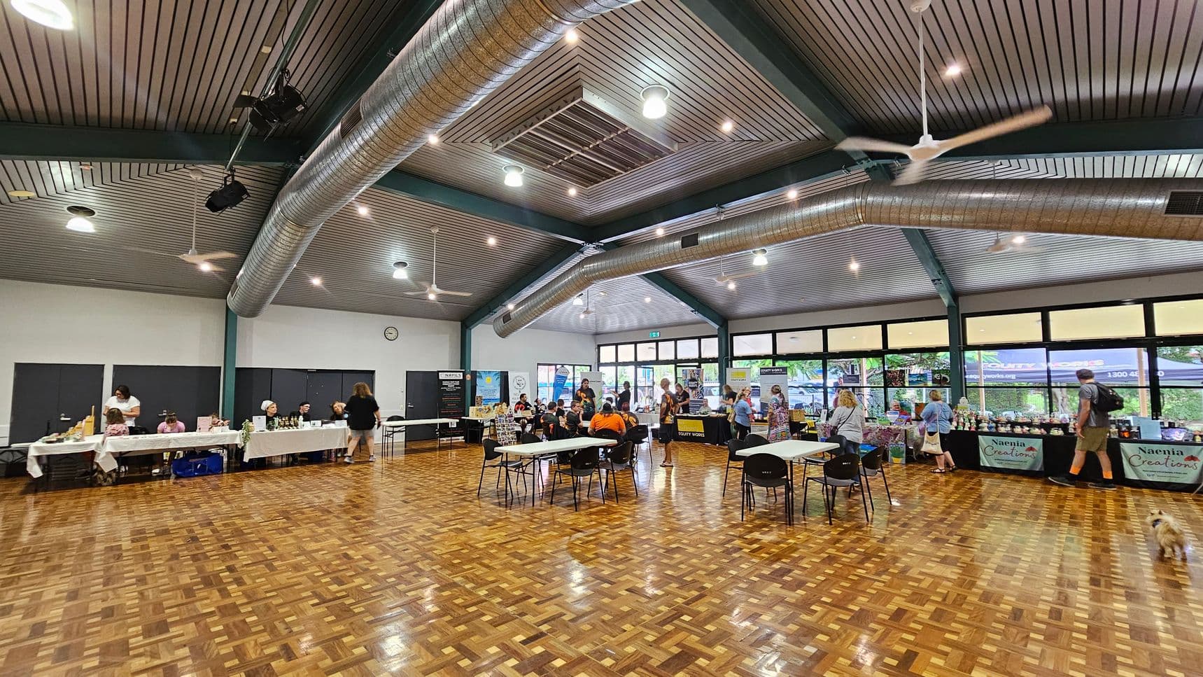 Store image