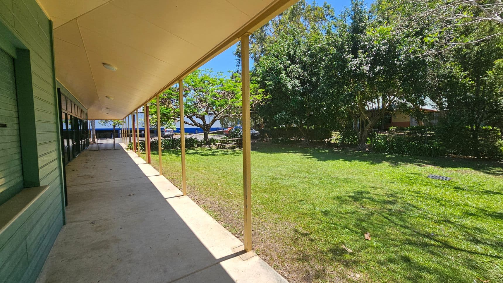 Store image
