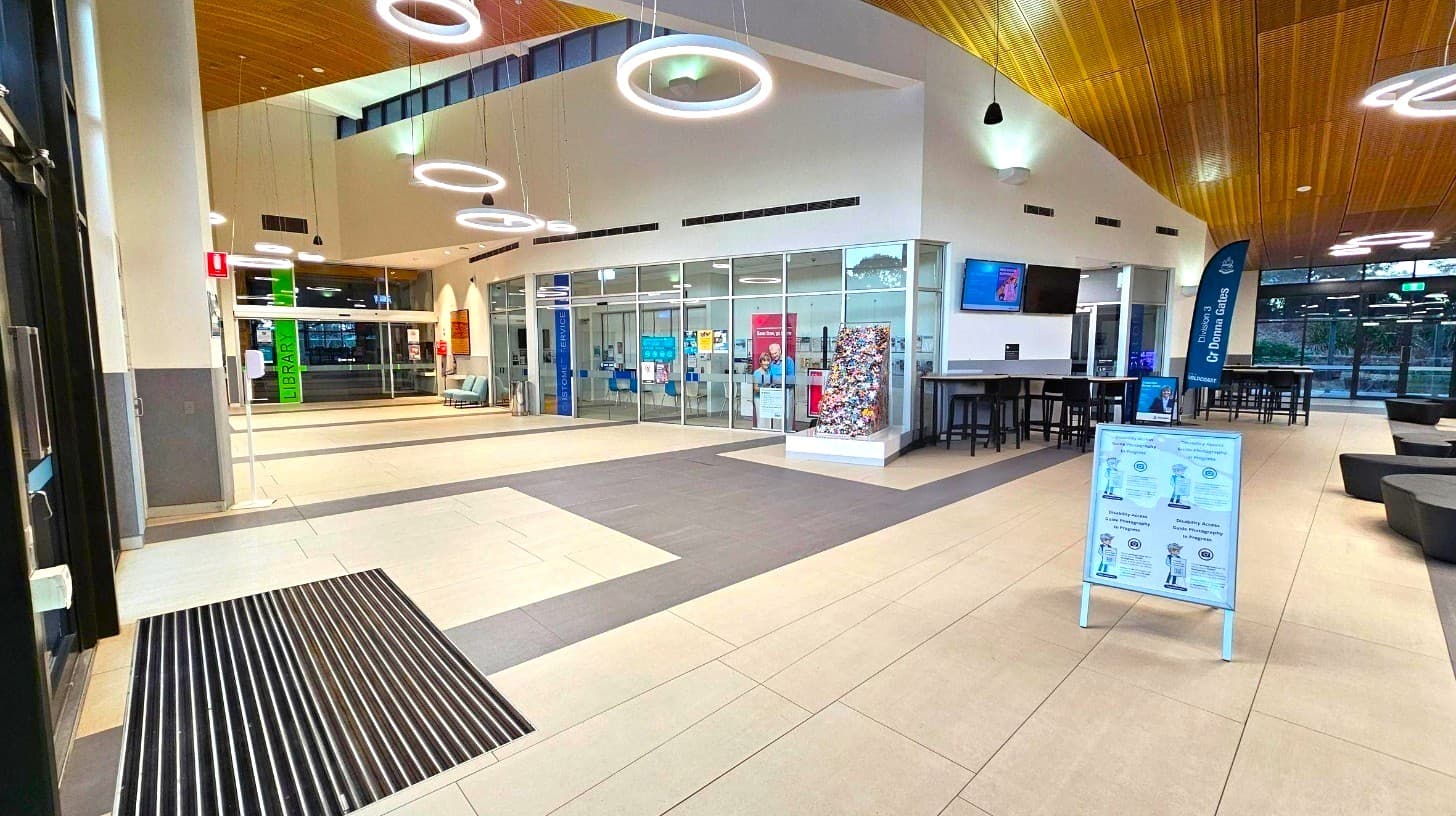 Store image