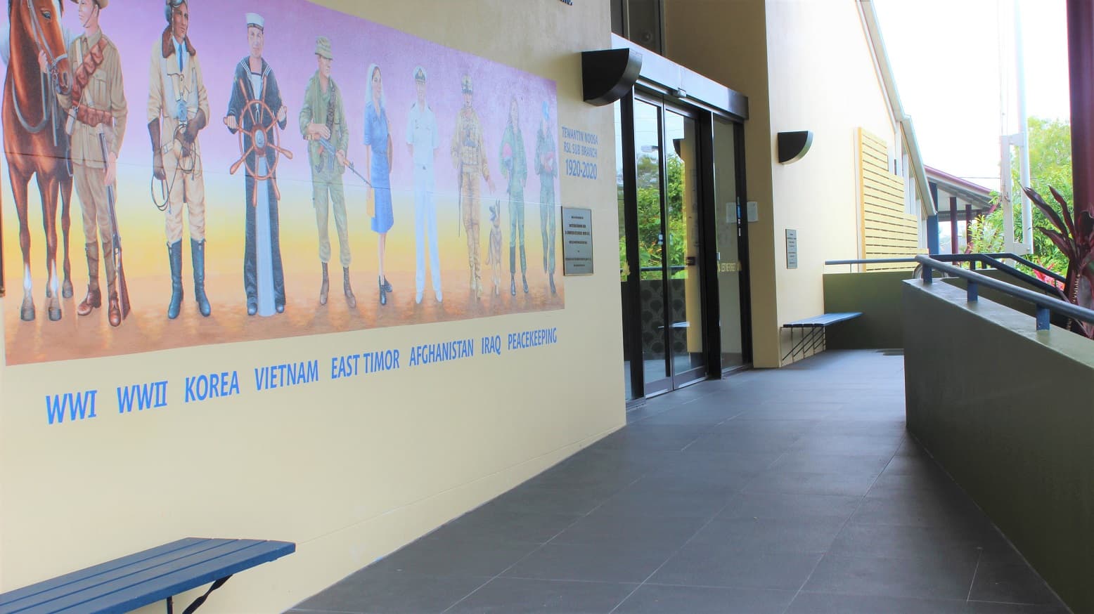 Logo of Tewantin Noosa RSL