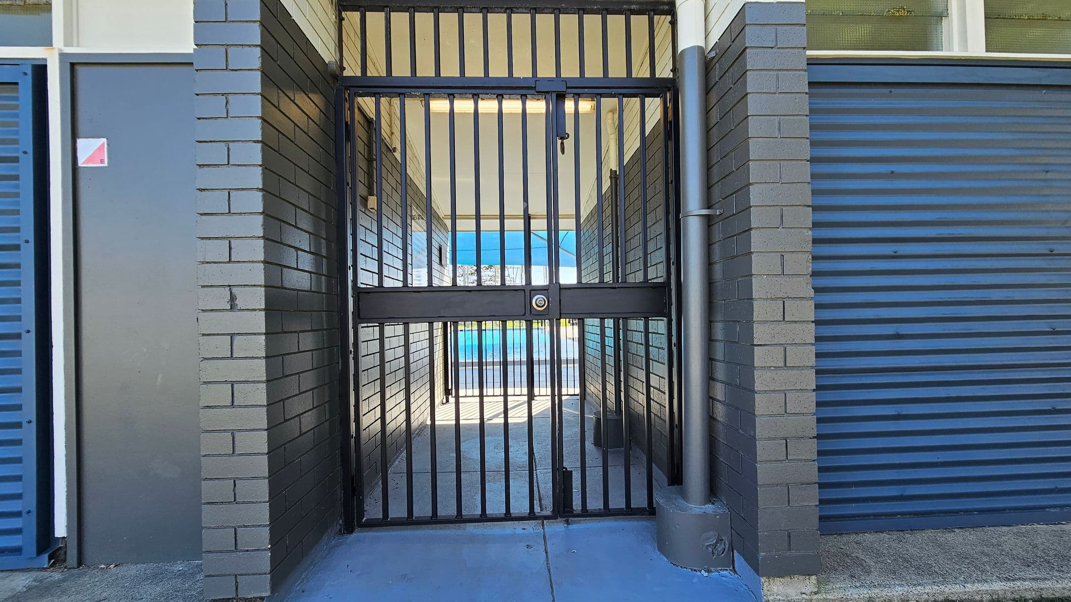 Store image