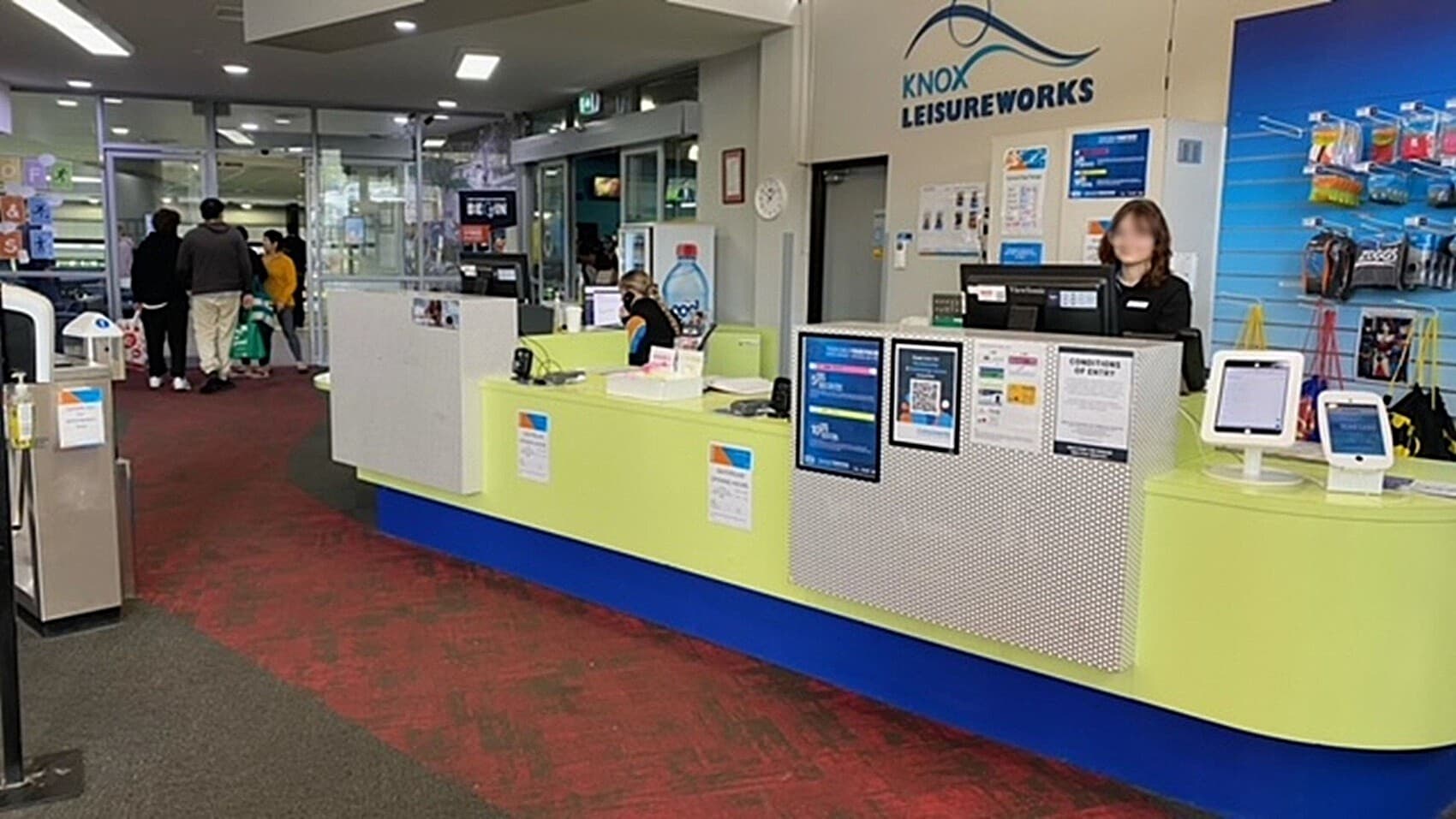 Store image